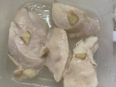 少し余った鶏胸肉でレンチン蒸し『写真レシピ』